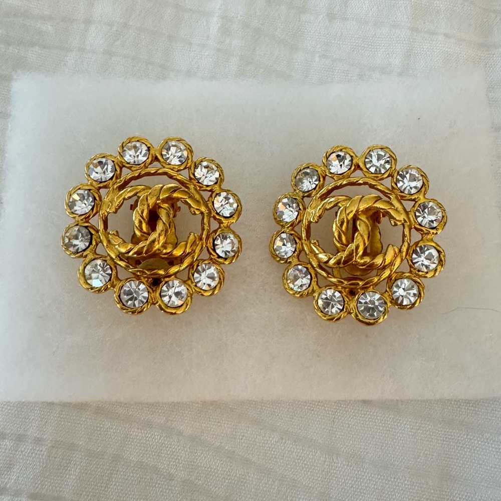 Chanel Vintage 90s Gold Metal CC Rhinestone-Embellished Button Earrings - Picture 4 of 13